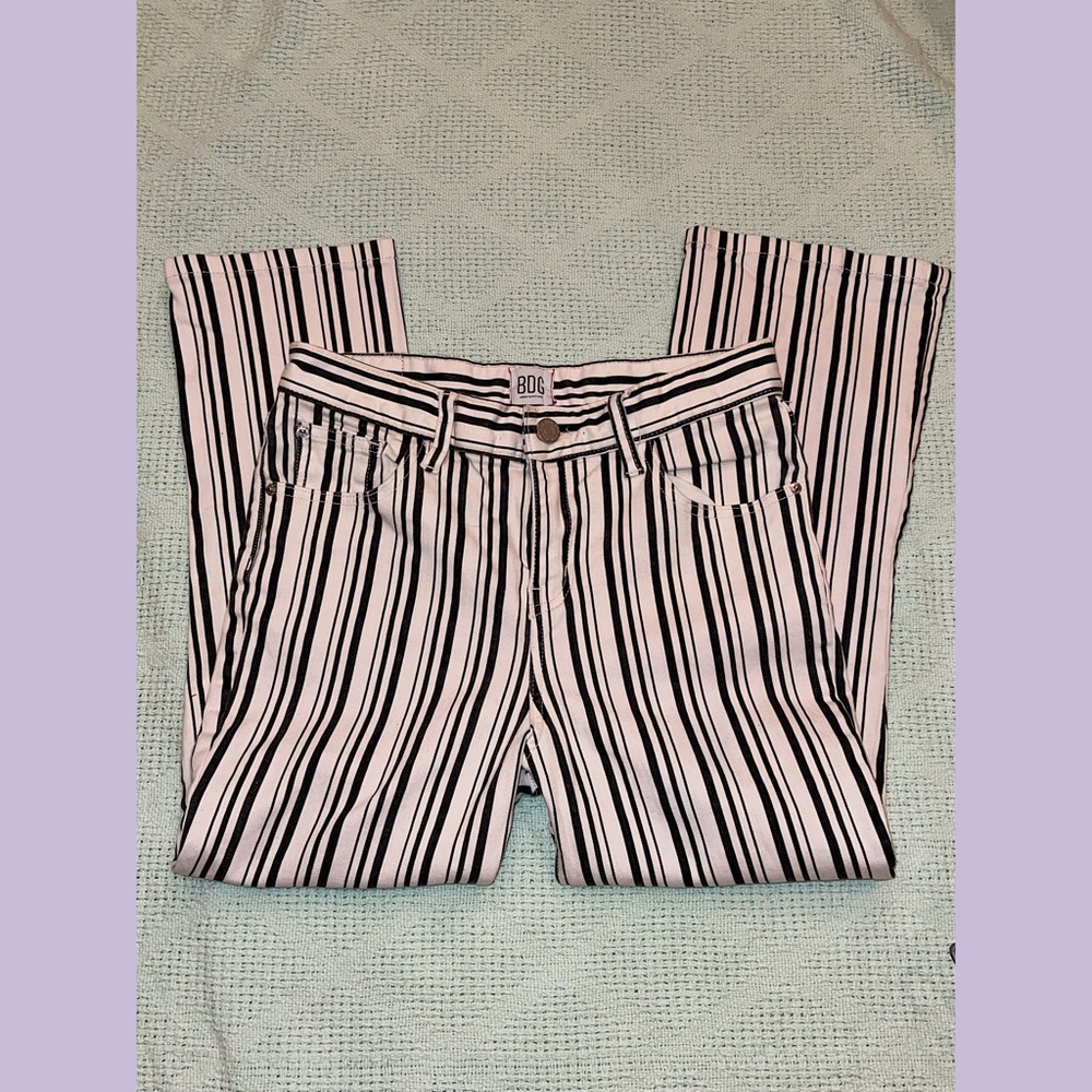 UO Kick Flare Hi-Rise Striped Denim🤍